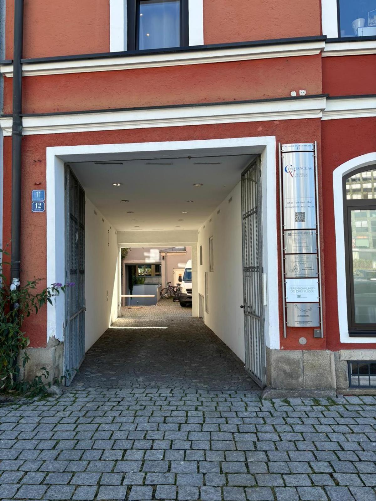Donau - Im Zentrum, Kueche, Parkplatz, Ruhig Gelegen